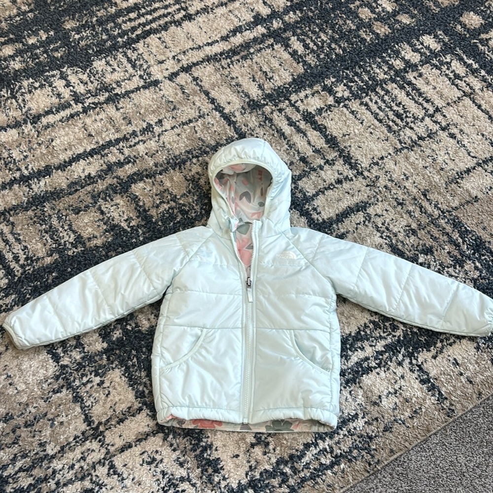 North face toddler girl4T excellent condition